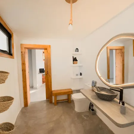 Ahul Con Pequena Piscina Hébergement de vacances *