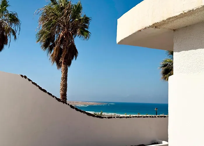 Ahul Con Pequena Piscina Casa vacanze Famara