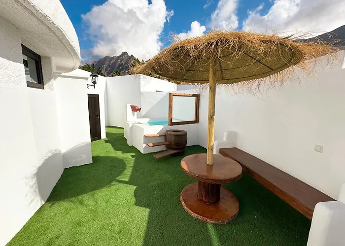 Ahul Con Pequena Piscina Casa vacanze Famara